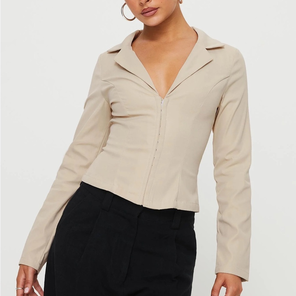 NWT Princess Polly Carsey Long Sleeve Top in Beige - Size 4